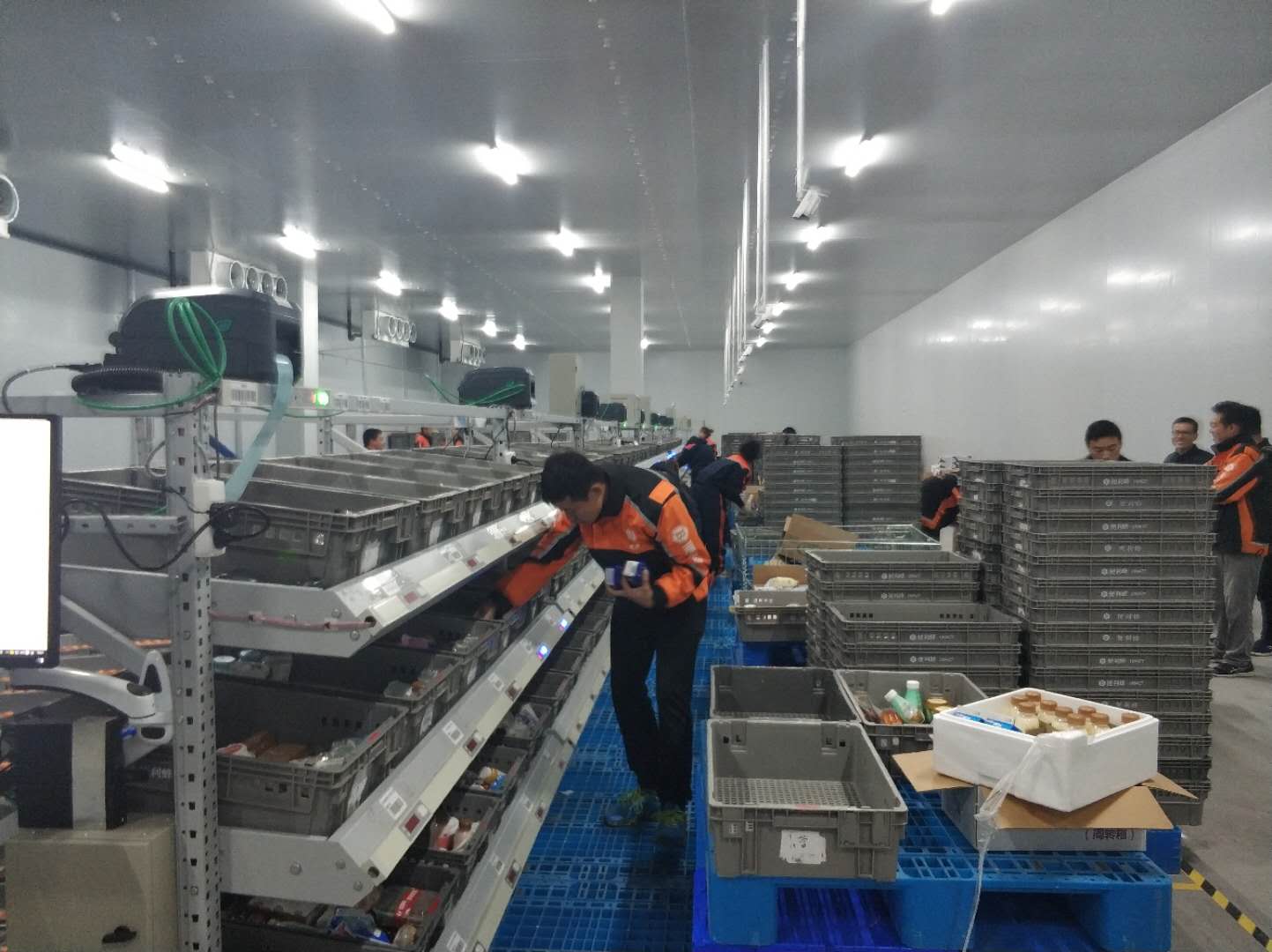 現(xiàn)場報(bào)道 | 便利蜂北京倉常溫庫、冷藏庫項(xiàng)目完美收官