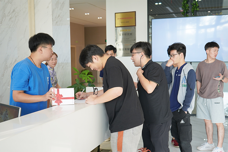 月圓中秋 · 集體慶生 | 溫馨九月，迎佳節，賀生辰，共團圓！